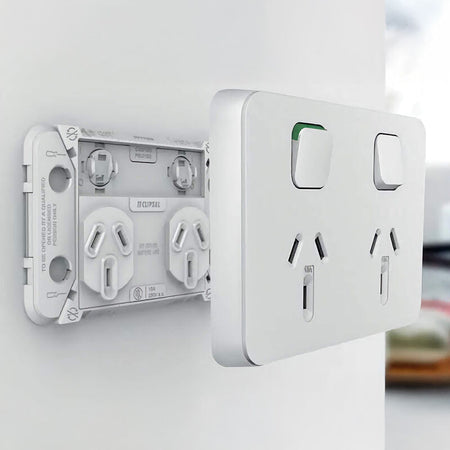 Clipsal Iconic Double Switch Power Point Horizontal Mount, 250V, 10A | Vivid White | 3025-VW