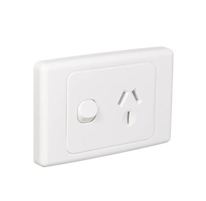 Clipsal 2000 Series 20A Single Power Point | White Electric | 2015/20-WE