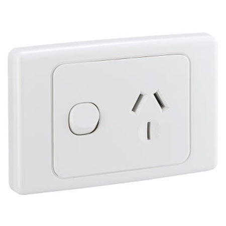 Clipsal 2000 Series 20A Single Power Point | White Electric | 2015/20-WE