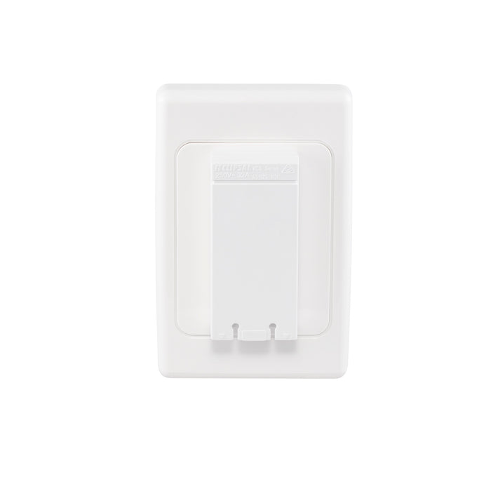 Clipsal 2000 Series 32A 3-Pin Vertical Cooker Socket | White Electric | 2031VCS-WE