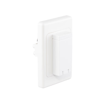Clipsal 2000 Series 32A 3-Pin Vertical Cooker Socket | White Electric | 2031VCS-WE
