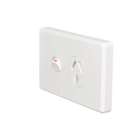 Clipsal Classic C2000 20A Single Power Point | White Electric | C2015/20-WE