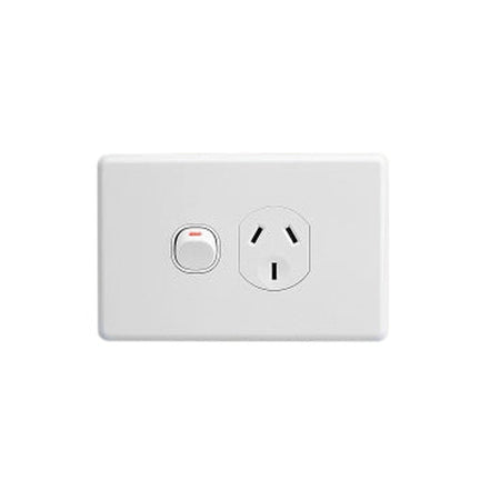 Clipsal Classic C2000 Single Power Point 10A | Black | C2015-BK