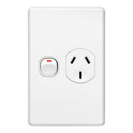 Clipsal Classic C2000 C2015V-WE single vertical 10A power point in White Electric, front view