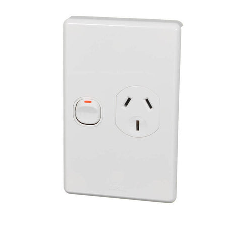 Clipsal Classic C2000 Single Vertical Power Point 10A | White Electric | C2015V-WE