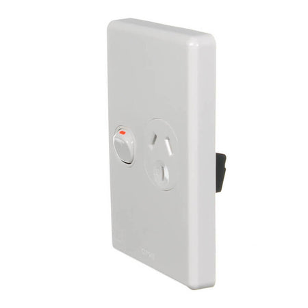 Clipsal Classic C2000 Single Vertical Power Point 10A | White Electric | C2015V-WE