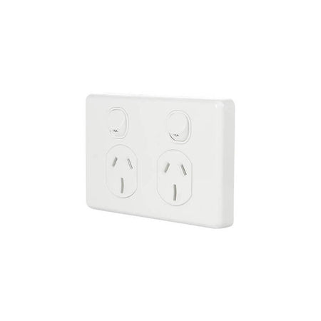 Clipsal Classic C2000 Double Power Point 15A, 250V, Horizontal | White Electric | C2025/15-WE