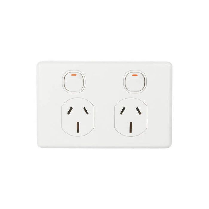 Clipsal Classic C2000 Double Power Point 15A, 250V, Horizontal | White Electric | C2025/15-WE